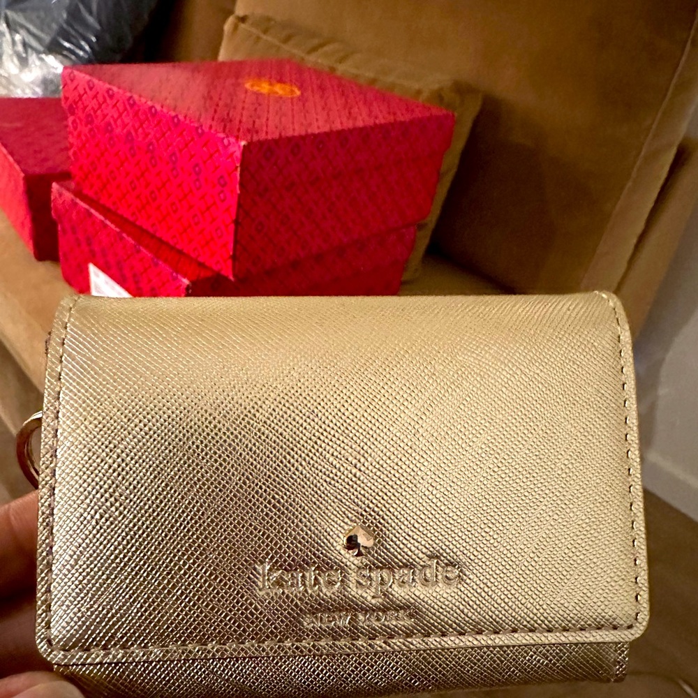BRAND NEW - KATE SPADE BI-Fold WALLET and Key Chain